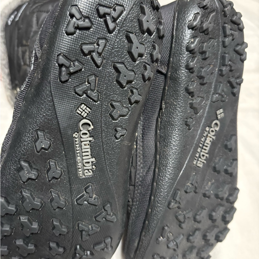 Columbia Women's Black Quilted Winter Boots - Picture 3 of 15